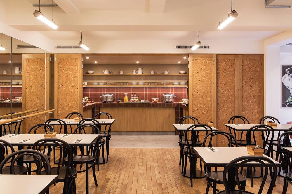 ニュー ホテル オペラ 写真