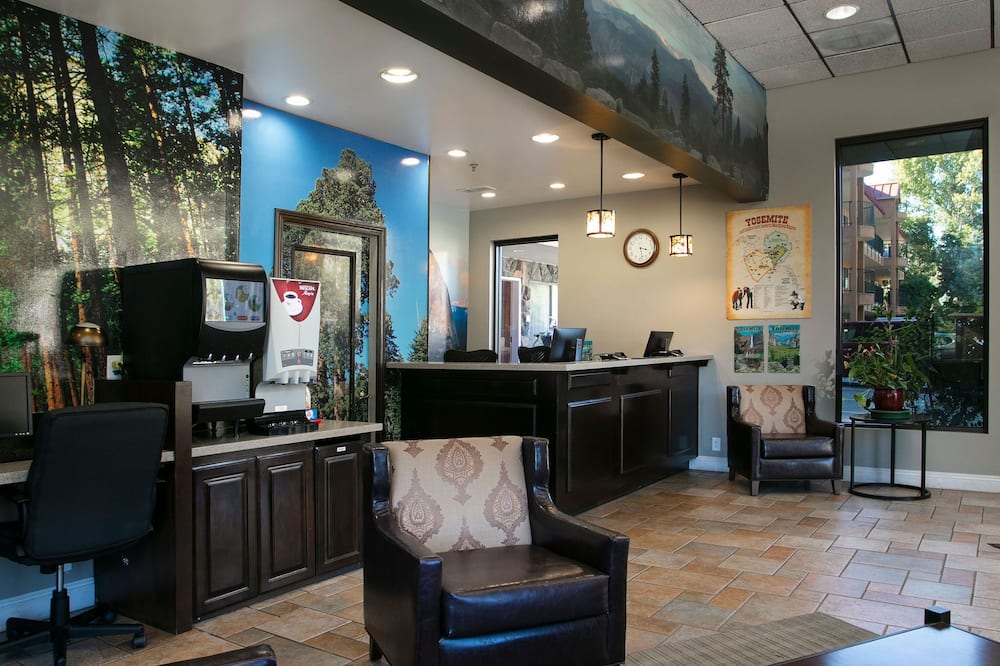 ベストウェスタン プラス ヨセミテ ウェイ ステーション モーテル 写真