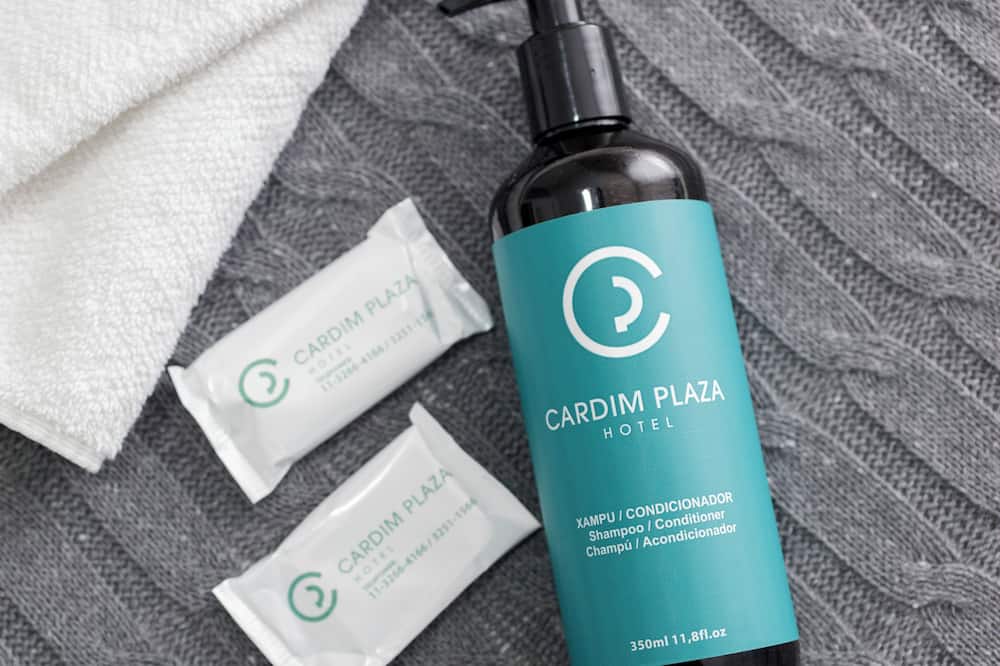 カーディム プラザ ホテル 写真