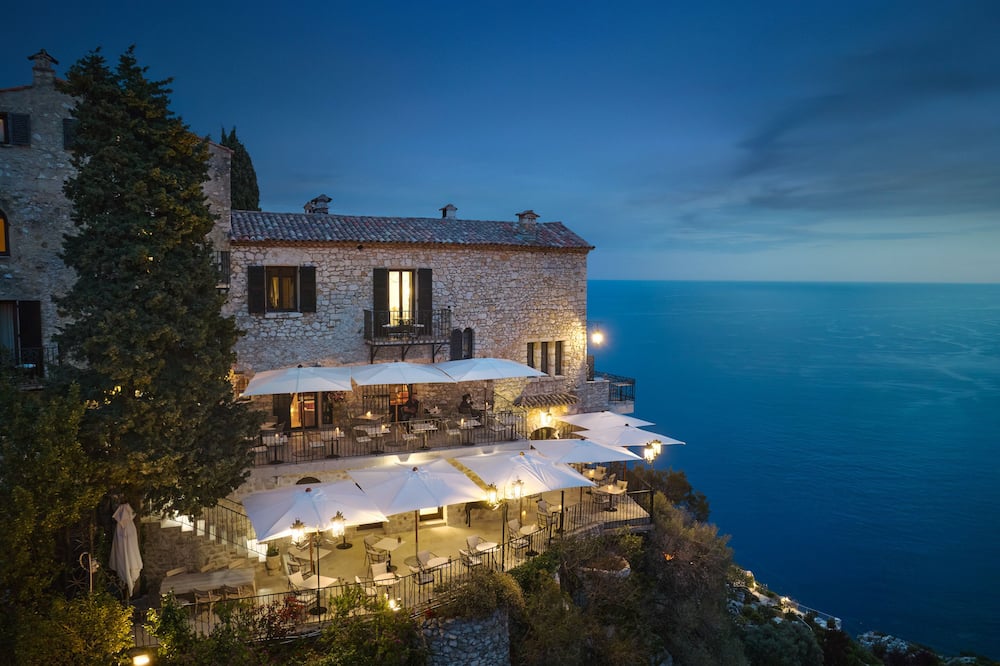 シャトー エザ 写真