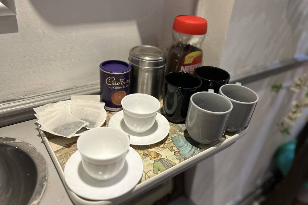 ホテル アールズ コート 写真