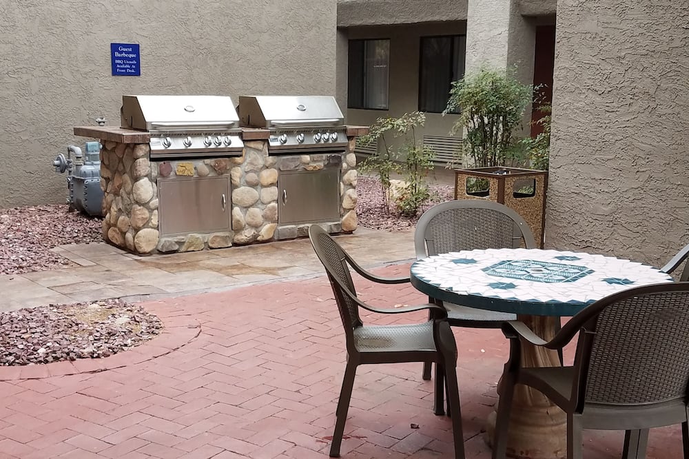 ベスト ウエスタン インスイーツ ツーソン フットヒルズ ホテル & スイーツ 写真