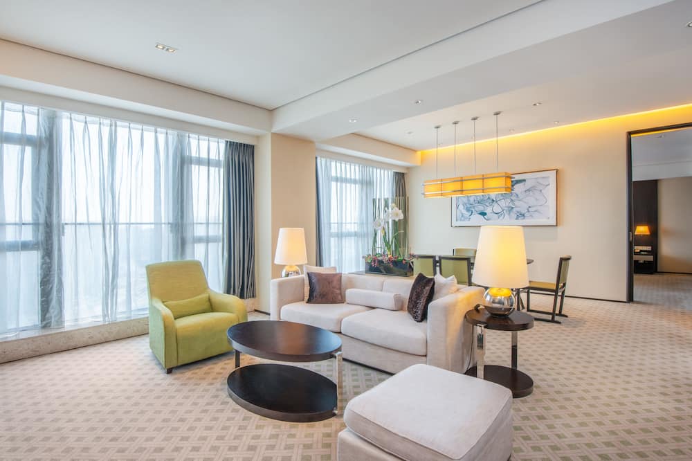 ホリデイ イン ナントン オアシス インターナショナル バイ IHG 写真