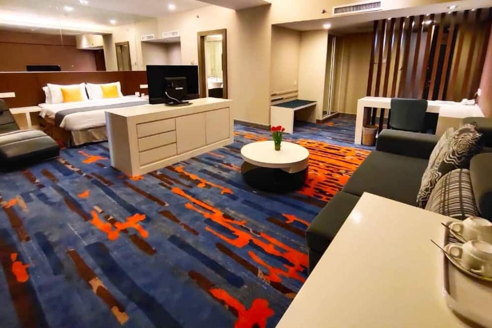 ホテル キャピタル コタ キナバル 写真