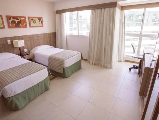 サン モリッツ エイチプラス エクスプレス 写真