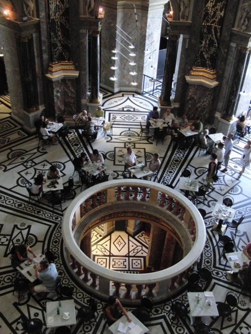 ウィーンのカフェ４題