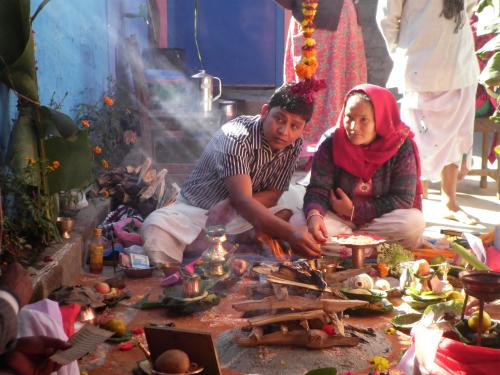 ネパール５９：　シンハ温泉　「クマール家のプジャ」　前半 