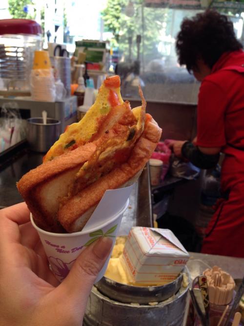 屋台のトーストが美味い