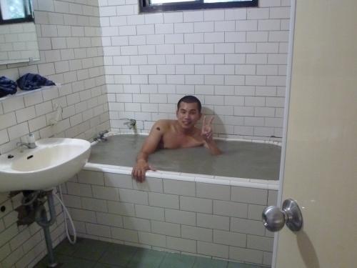 台湾旅行③(関子嶺温泉＆鳳山の「珍味土鶏城」＆惟土卑文化園区サイクリング＆韓国料理) 2010/08/15-16