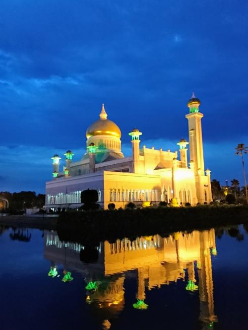 急な休暇でブルネイ