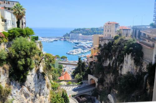 父＋娘二人（8歳、5歳）で欧州五か国の旅-06.ニースからのモナコへの数時間だけのエクスカーション