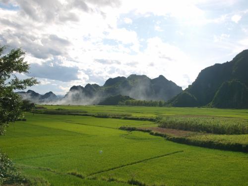Thinh Hoa タインホア省　ローカル観光地、秘境 Suoi Ca スイカ？　いえ、スオイカーまで、いきあたりばったりツーリング。