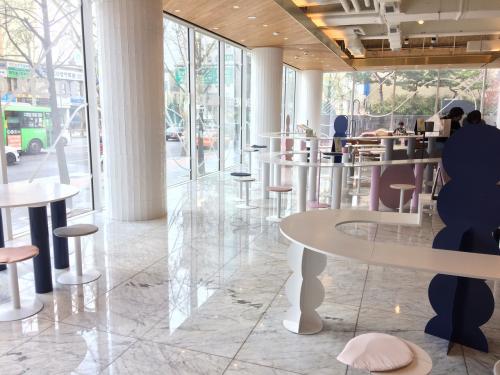 ソウルはK-POPで2018春Ver. (1)「SUM@SMTOWN・センイル広告・CAFE &amp; MARKET」