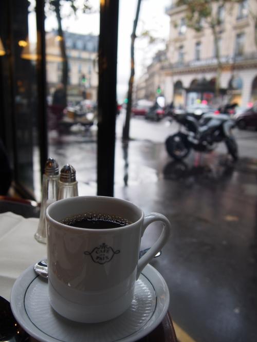 個人旅行で行く初めてのパリと近郊＆ちょっとだけブルージュ　-パリ散歩・エールフランスラウンジ-