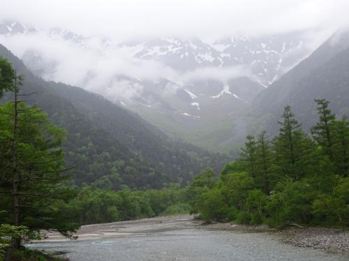 2018年(平成30年)5月信州の旅(2)上高地(河童橋 梓川左右岸道 明神池(奥宮) 上高地温泉ﾎﾃﾙ宿泊と高山植物の詳しい解説付きの田代池までの早朝散歩) 