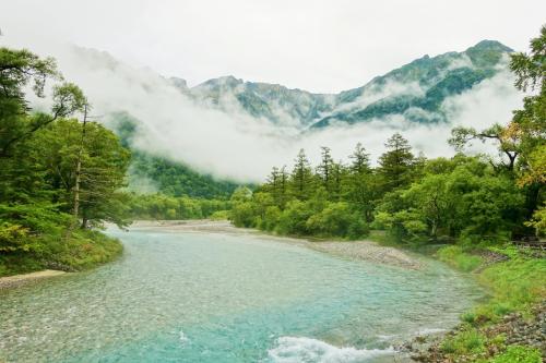 上高地五千尺ホテルと帝国ホテルを巡る優雅な休日　