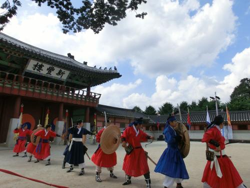 seoul &amp; the border 2013