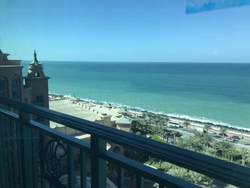 １歳3歳姉妹 子連れ Dubai旅行  prologue アトランティスザパームドバイに泊まりたい！