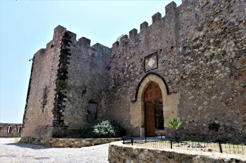 魅惑のシチリア×プーリア♪　Vol.41　☆ミラッツォ城：アラブ建築様式が残る2000年の古城♪