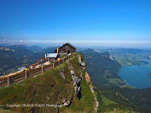 天国に一番近い湖の島と、機関車で一気に登る天上の頂への旅　（後編・オーストリア）