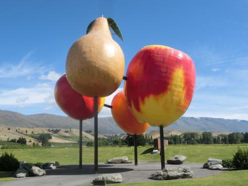 2020新春 ニュージーランド07：トワイゼル→フルーツの町クロムウェル やはりワイナリーへ