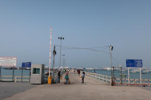 Pattaya 団体客去り静かなバリハイ桟橋2月/2020