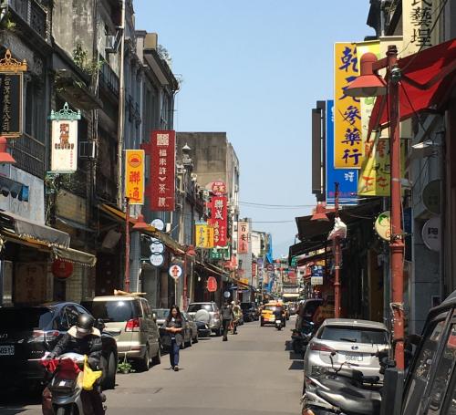 幼児連れ台湾旅行（1歳1ヶ月）1/2　～夜市など食べ歩き、迪化街、永康街など～