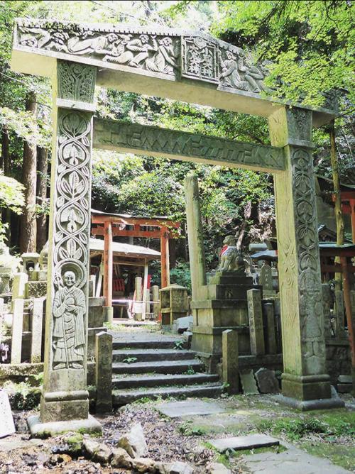 あなたの知らない摩訶不思議な京都　伏見の大岩神社