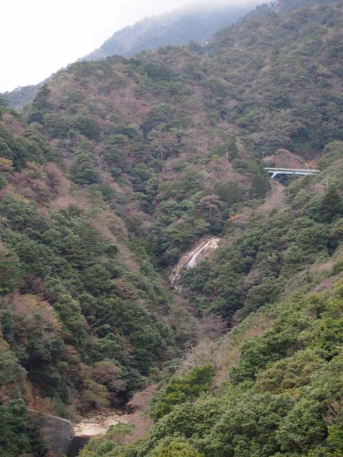 滝メグラーが行く２６４　なんちゃって蒼滝　湯の山温泉に泊まり三重カンツリークラブで芝刈り