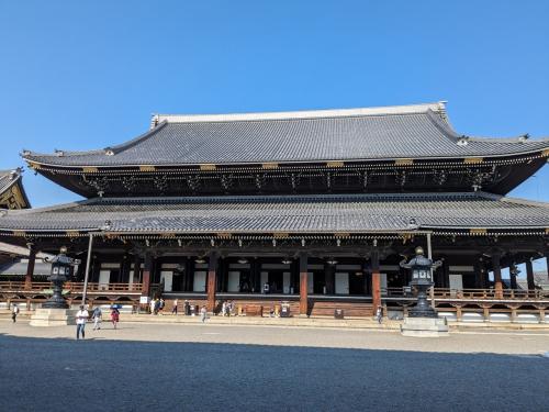 東本願寺とホテル朝食