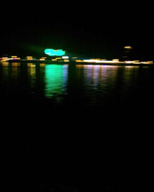 プノンペン トンレサップ湖の夜の風景と観光スポット