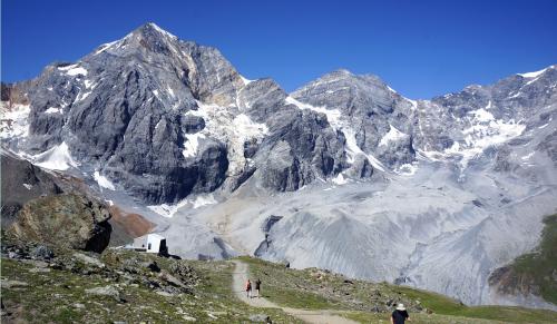 4年ぶりの海外　イタリア　スイス　オーストリア　絶景を楽しみちょっとだけトレッキング　6日目　フルカ峠　→　ソグリオ