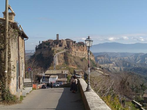 2020年イタリア8日間の旅　10回目　 チヴィタ・ディ・バーニョレージョを訪ねる