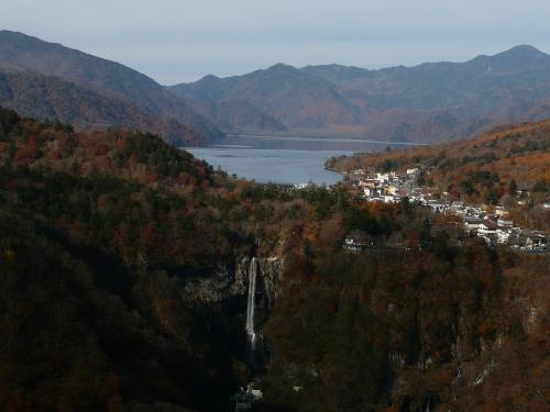 やや過ぎた紅葉の日光　世界遺産へ