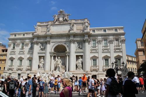 2023,ローマの夏は暑かった　ローマ歴史地区　その12　トレヴィの泉周辺