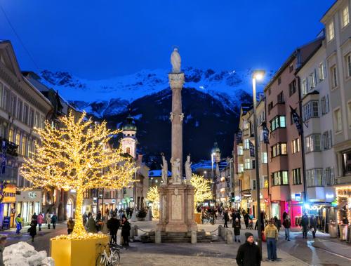オーストリア　2023クリスマスマーケットの旅（インスブルック）