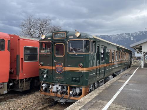 ぶらり乗り鉄、観光列車「べるもんた」の城端線とJR最後の北陸本線