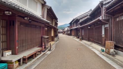 三重県亀山市　みそ焼きうどん ・ 東海道関宿の町並み（公共交通機関のみ）