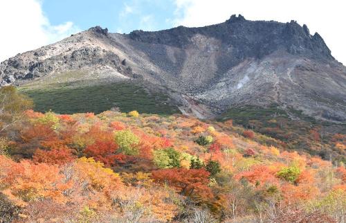 秋の週一登山 今週は 那須岳紅葉絶景トレッキングへ 