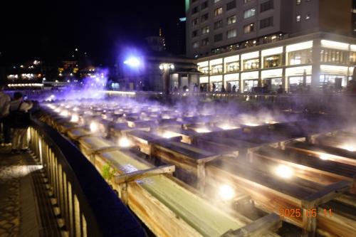 今回は、名湯草津温泉、鬼怒川温泉に宿泊、世界遺産日光東照宮、軽井沢、華厳の滝　3日間　のツアーに行ってきました！第1幕