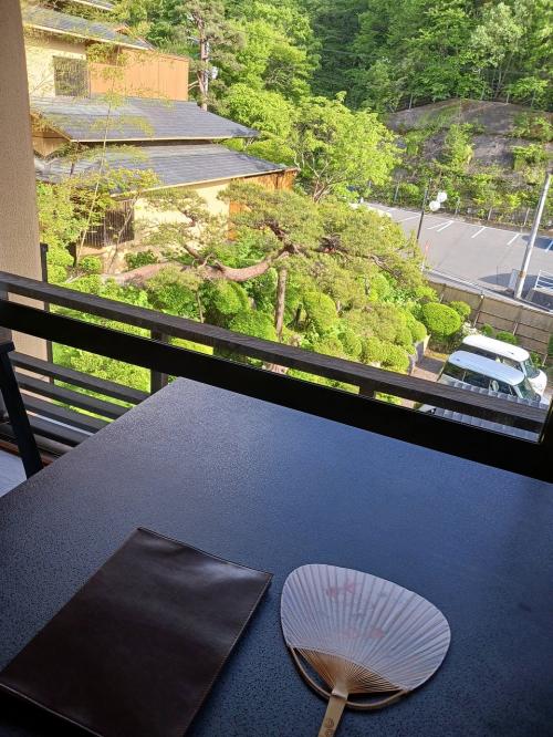 純和風旅館。料理を楽しむ宿