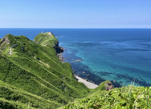 ライラックの花咲く北海道へ１積丹ブルーまぶしい神威岬