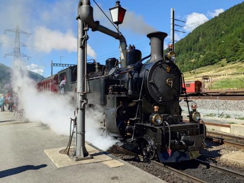 フィンエアーで行くヨーロッパ③　フルカ鉄道、フルカ峠、クライネシャイデックハイキング