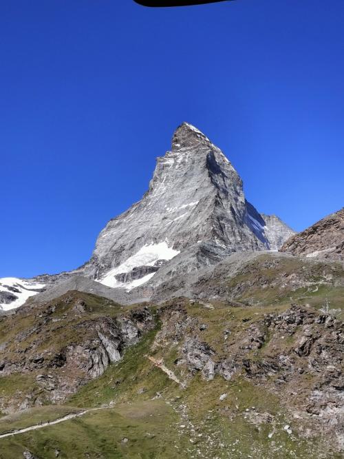 マッターホルンを南・東・北から眺めてハイキング（ミラノ経由、Matterhorn Alpine Crossing）