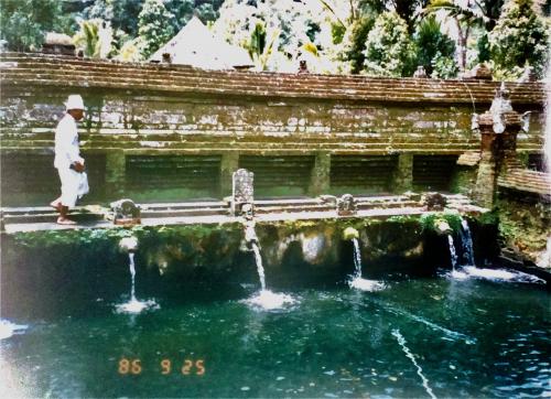 1986年9月  バリ島旅行　デジタル加工