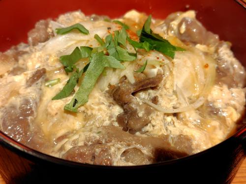 近江牛丼がワンコインでいただける鴨川たかしでランチ＠雨の京都は結局どこへも行きませんでした。