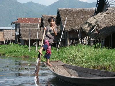 インレー湖旅行