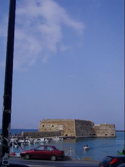 ロマンチックな神話の島：クレタの休日