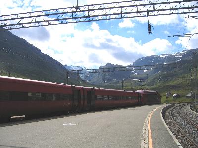 オスロからミルダールまでのベルゲン鉄道 The Bergen Railway (Bergensbanen) from Oslo to Myrdal