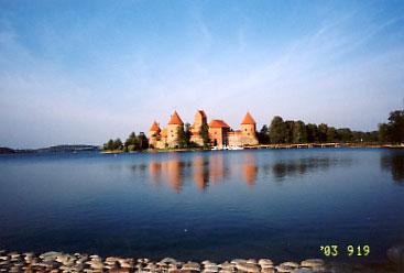 湖上の城　トゥラカイ城